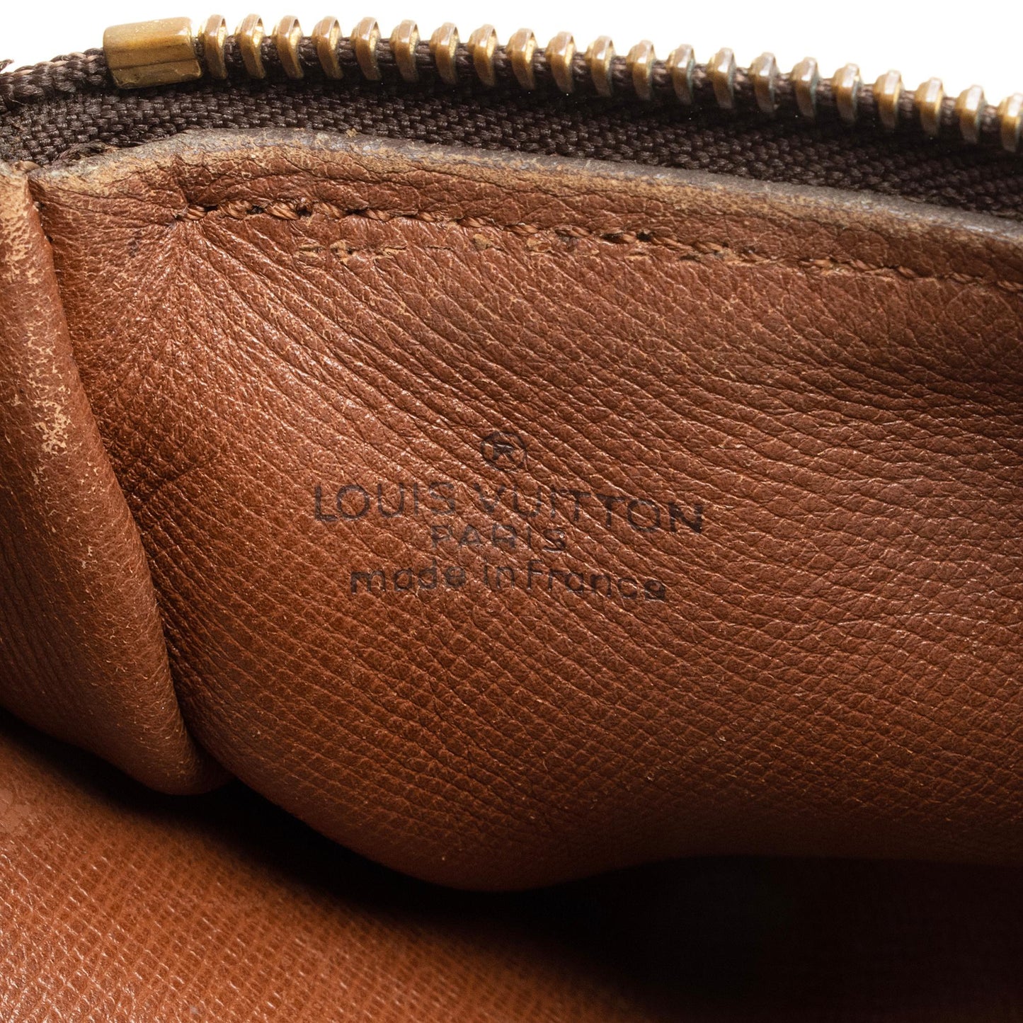 Louis Vuitton Vintage Monogram Canvas Papillon 26 Satchel -  (SHF-R3uOKz)