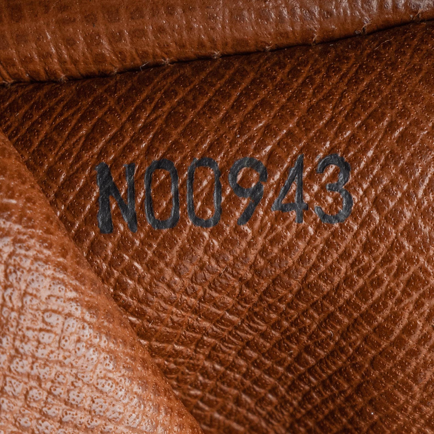 Louis Vuitton Vintage Monogram Canvas Papillon 30 Satchel (SHF-22751)
