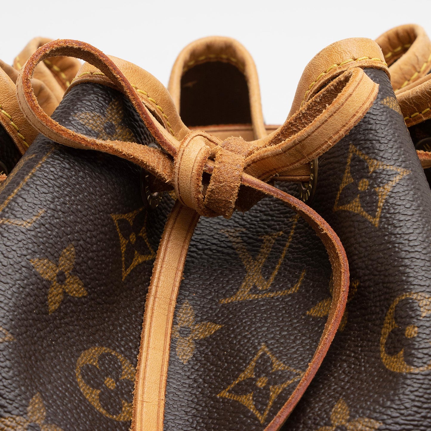 Louis Vuitton Vintage Monogram Canvas Petit Noe Shoulder Bag (SHF-zd0wVH)