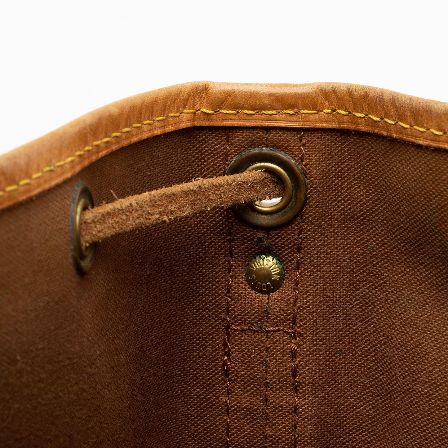 Louis Vuitton Vintage Monogram Canvas Petit Noe Shoulder Bag (SHF-S2V9Zp)