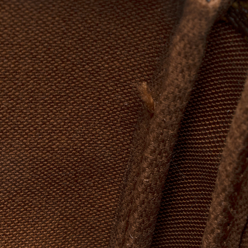 Louis Vuitton Vintage Monogram Canvas Pochette Accessoires (SHF-19374)