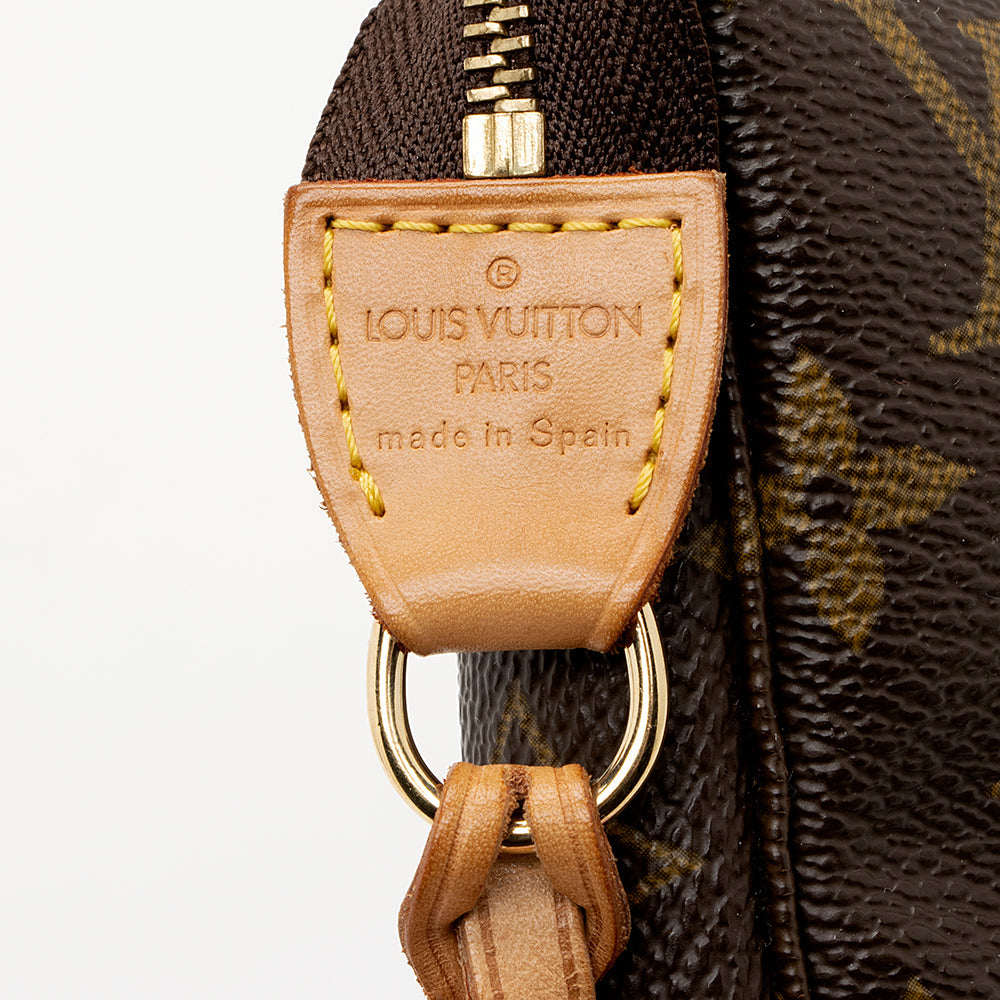 Louis Vuitton Vintage Monogram Canvas Pochette Accessoires (SHF-19833)