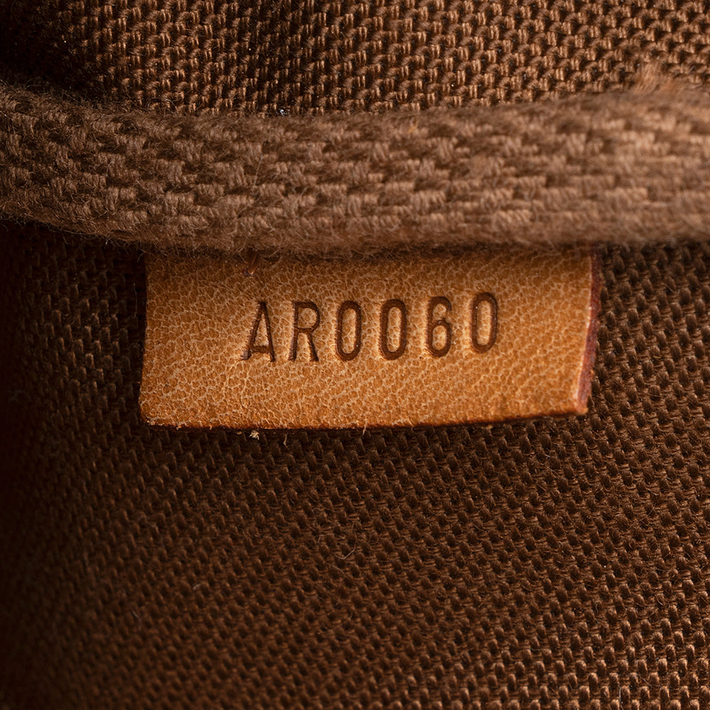 Louis Vuitton Vintage Monogram Canvas Pochette Accessoires