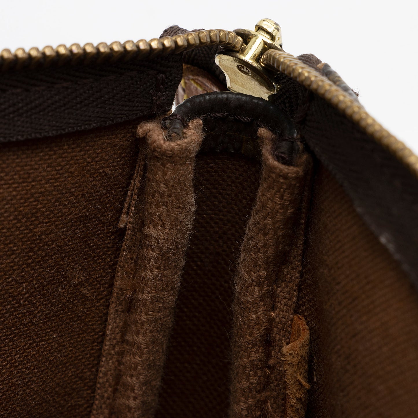 Louis Vuitton Vintage Monogram Canvas Pochette Accessoires (SHF-pPPIpX)