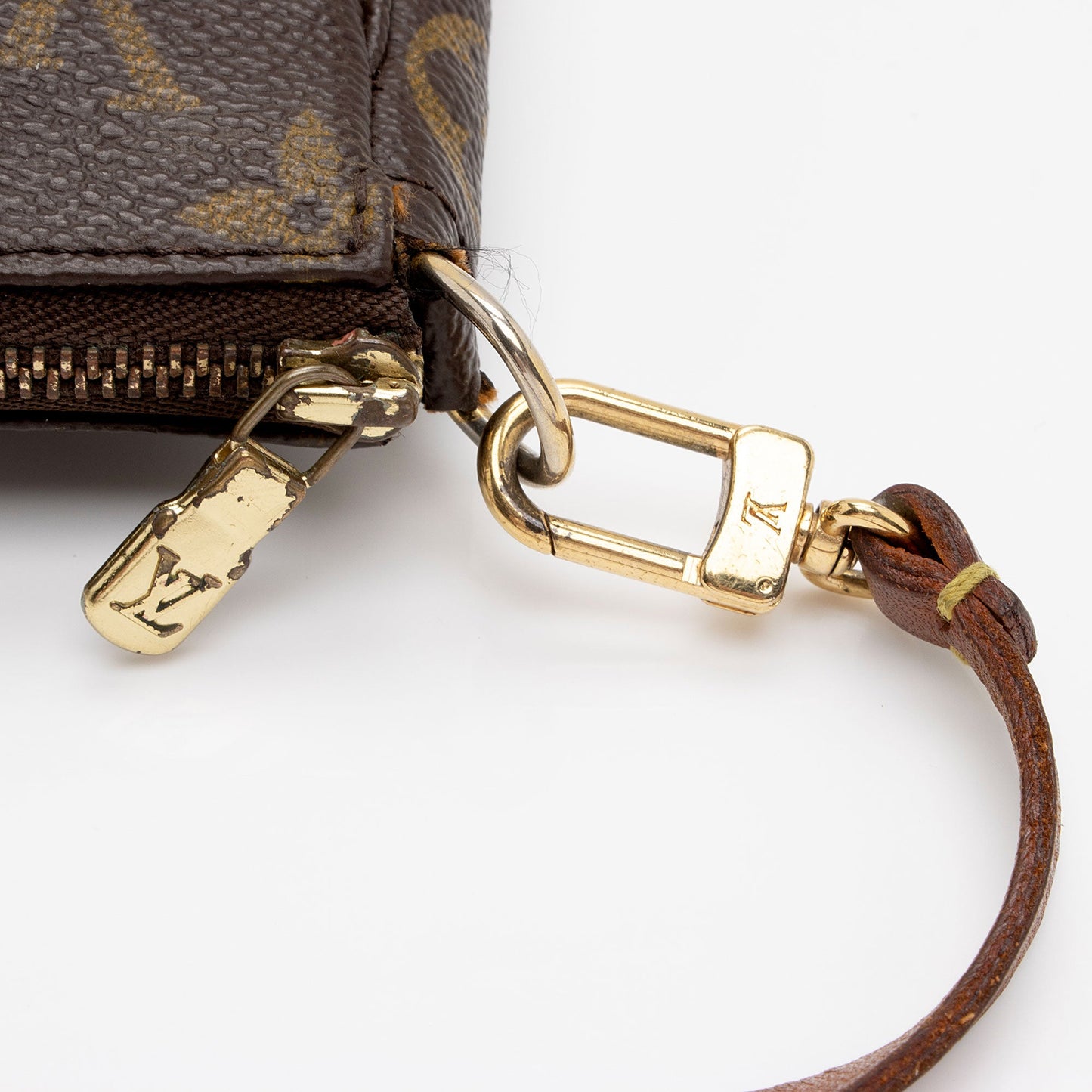 Louis Vuitton Vintage Monogram Canvas Pochette Accessoires (SHF-qlTtgC)