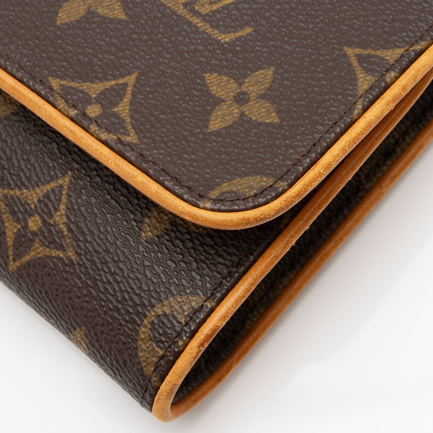 Louis Vuitton Vintage Monogram Canvas Pochette Twin GM Shoulder Bag (SHF-uihtFd)