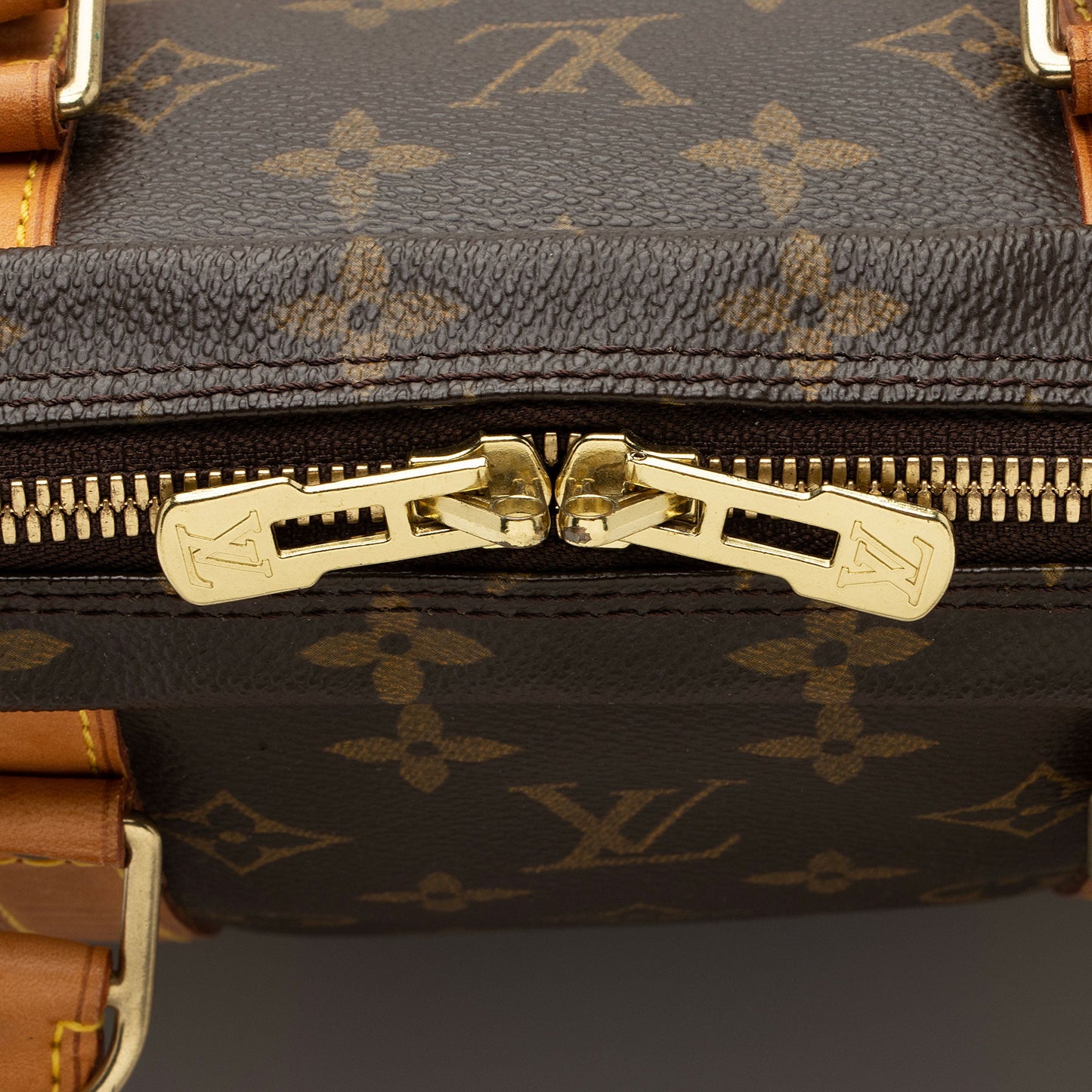 Louis Vuitton Vintage Monogram Canvas Porte Documents Voyage Bag (SHF-ly8Fg2)