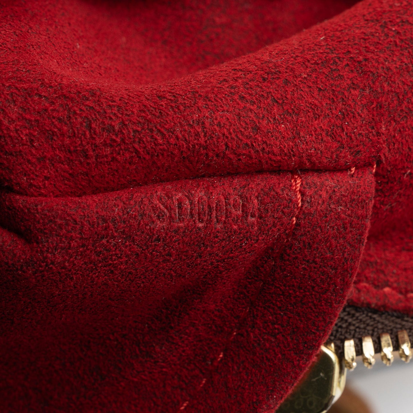 Louis Vuitton Vintage Monogram Canvas Sac Coussin GM Shoulder Bag (SHF-VU1dTG)