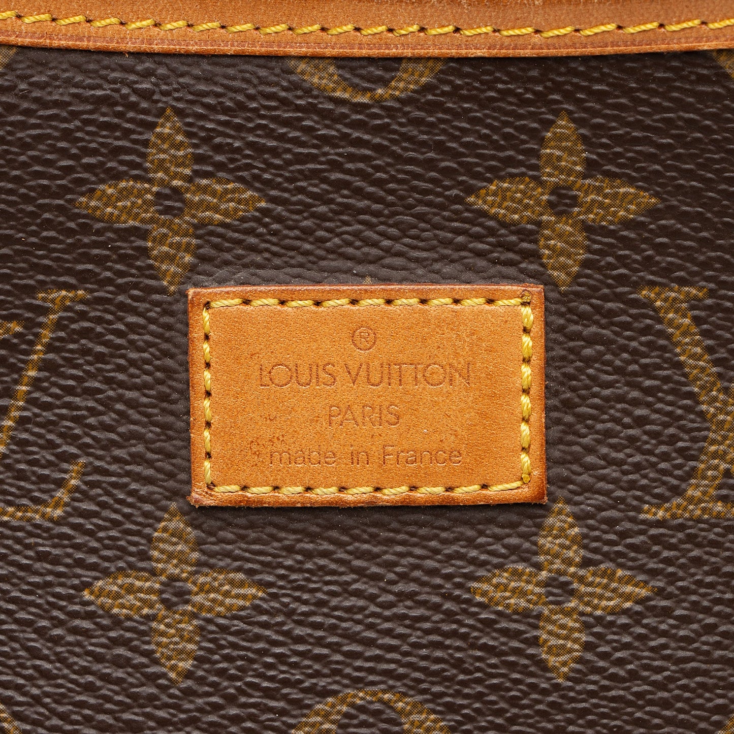 Louis Vuitton Vintage Monogram Canvas Saumur 35 Messenger