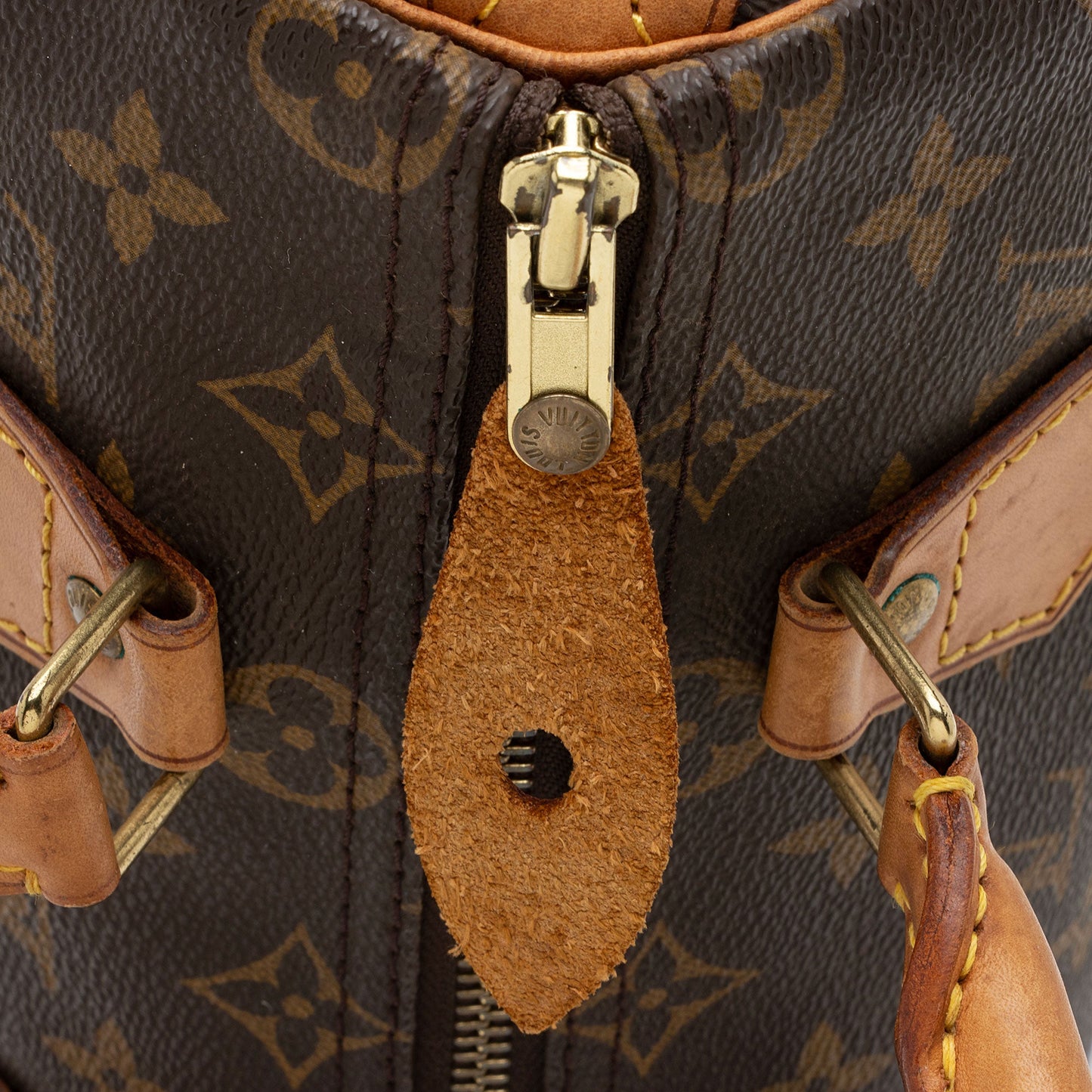 Louis Vuitton Vintage Monogram Canvas Speedy 25 Satchel (SHF-kLTROE)