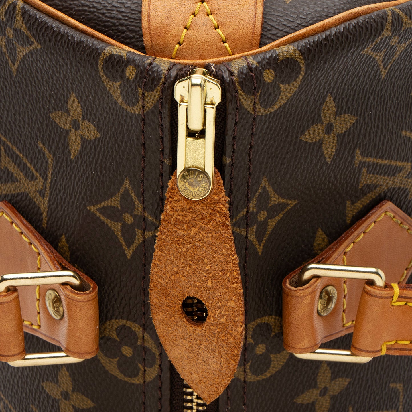 Louis Vuitton Vintage Monogram Canvas Speedy 25 Satchel (SHF-PKnRmq)