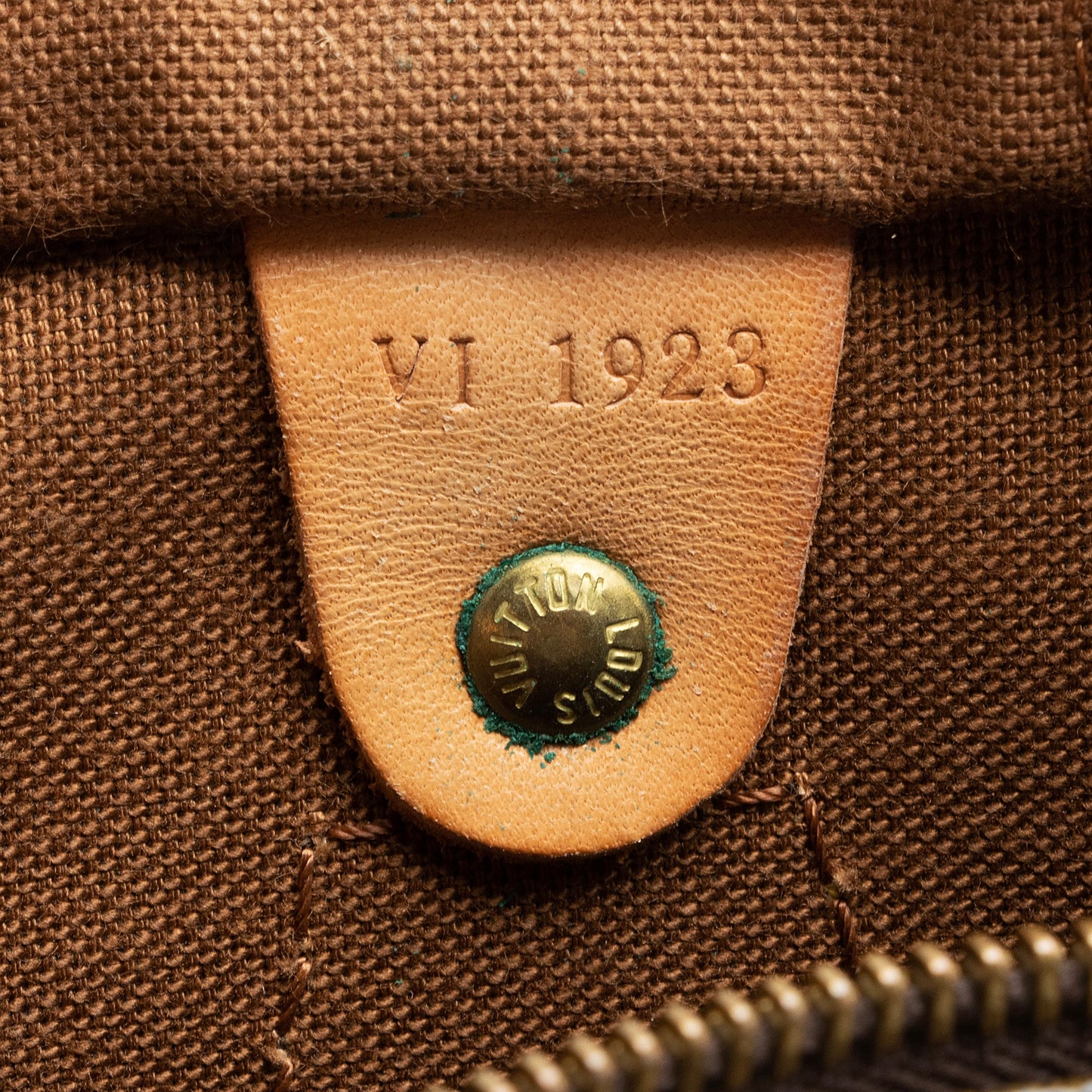 Louis Vuitton Vintage Monogram Canvas Speedy 30 Satchel (SHF-JYOyfJ)