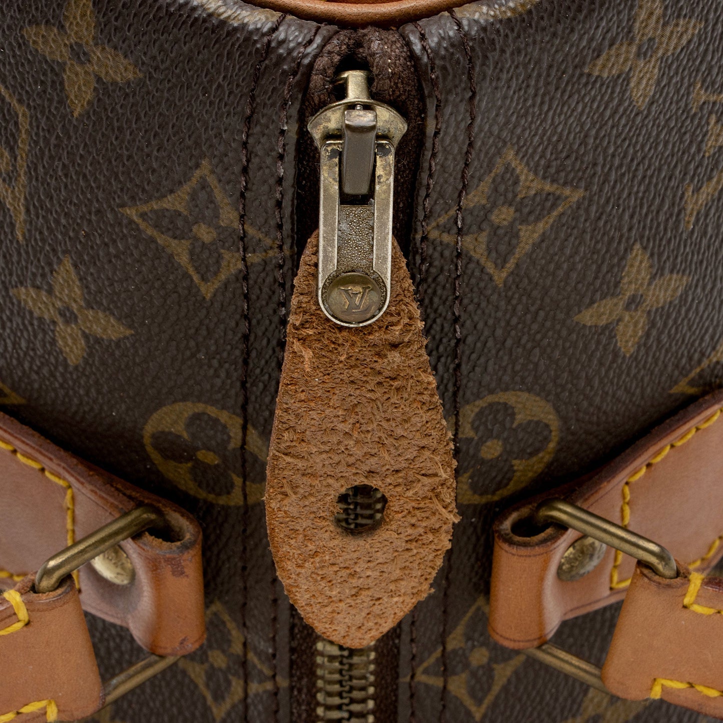 Louis Vuitton Vintage Monogram Canvas Speedy 30 Satchel (SHF-qPZpG7)