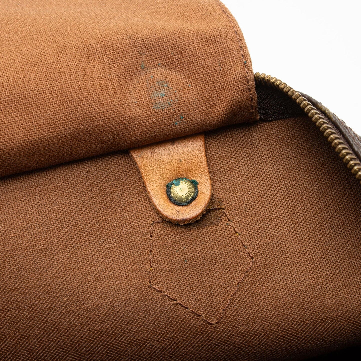 Louis Vuitton Vintage Monogram Canvas Speedy 40 Satchel (SHF-PeBLMa)