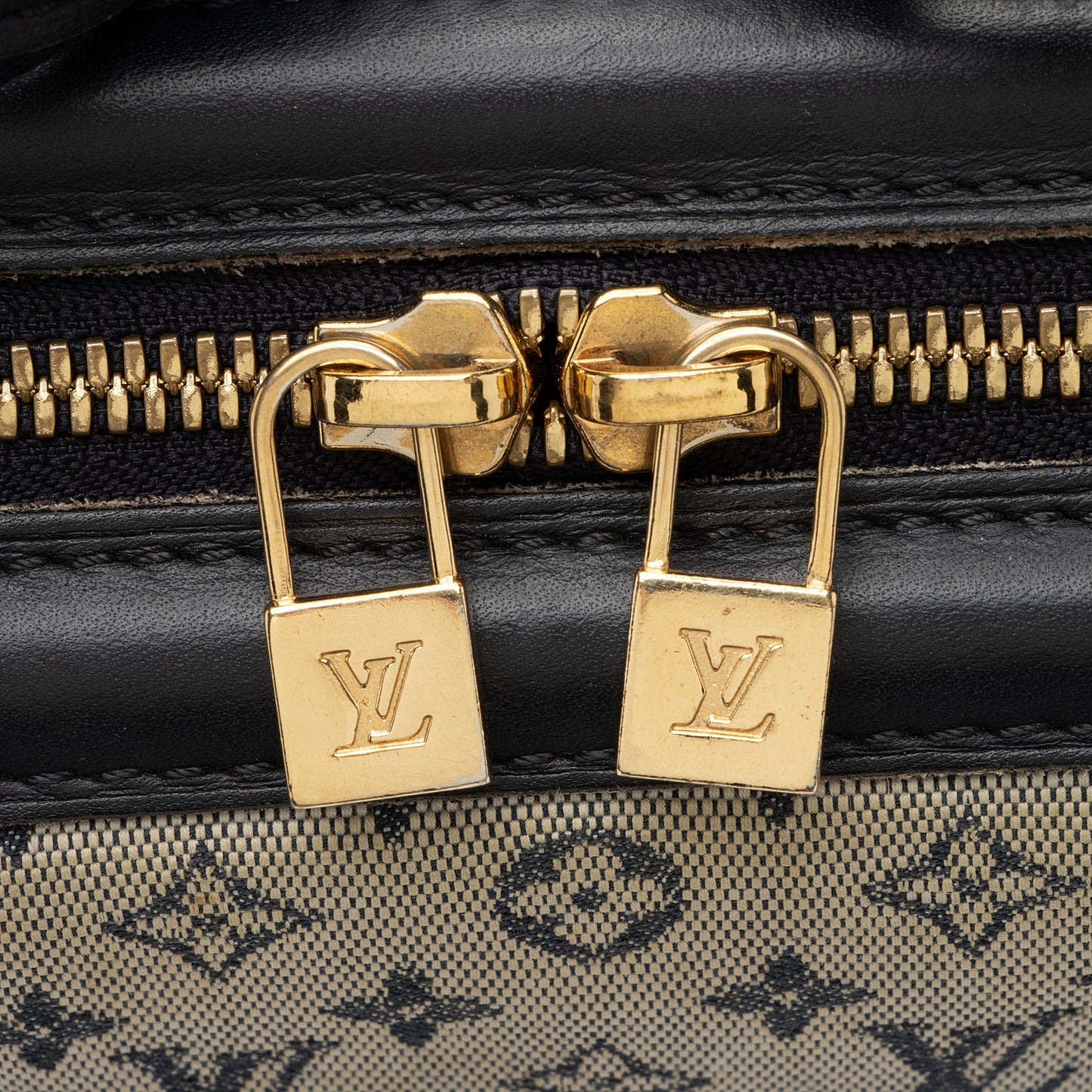 Louis Vuitton Vintage Monogram Mini Lin Josephine PM Satchel (SHF-JaepXg)