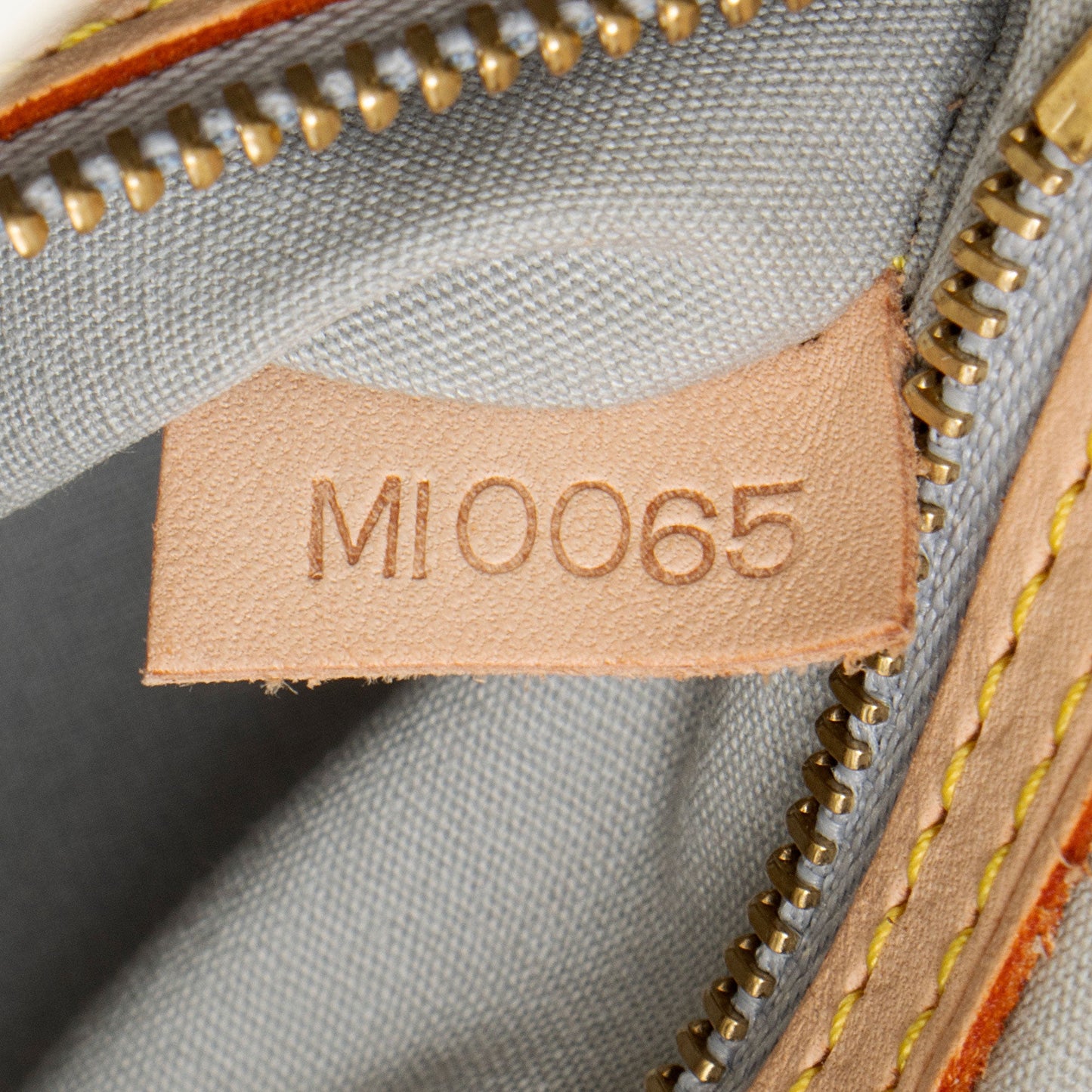 Louis Vuitton Vintage Monogram Vernis Reade PM Tote