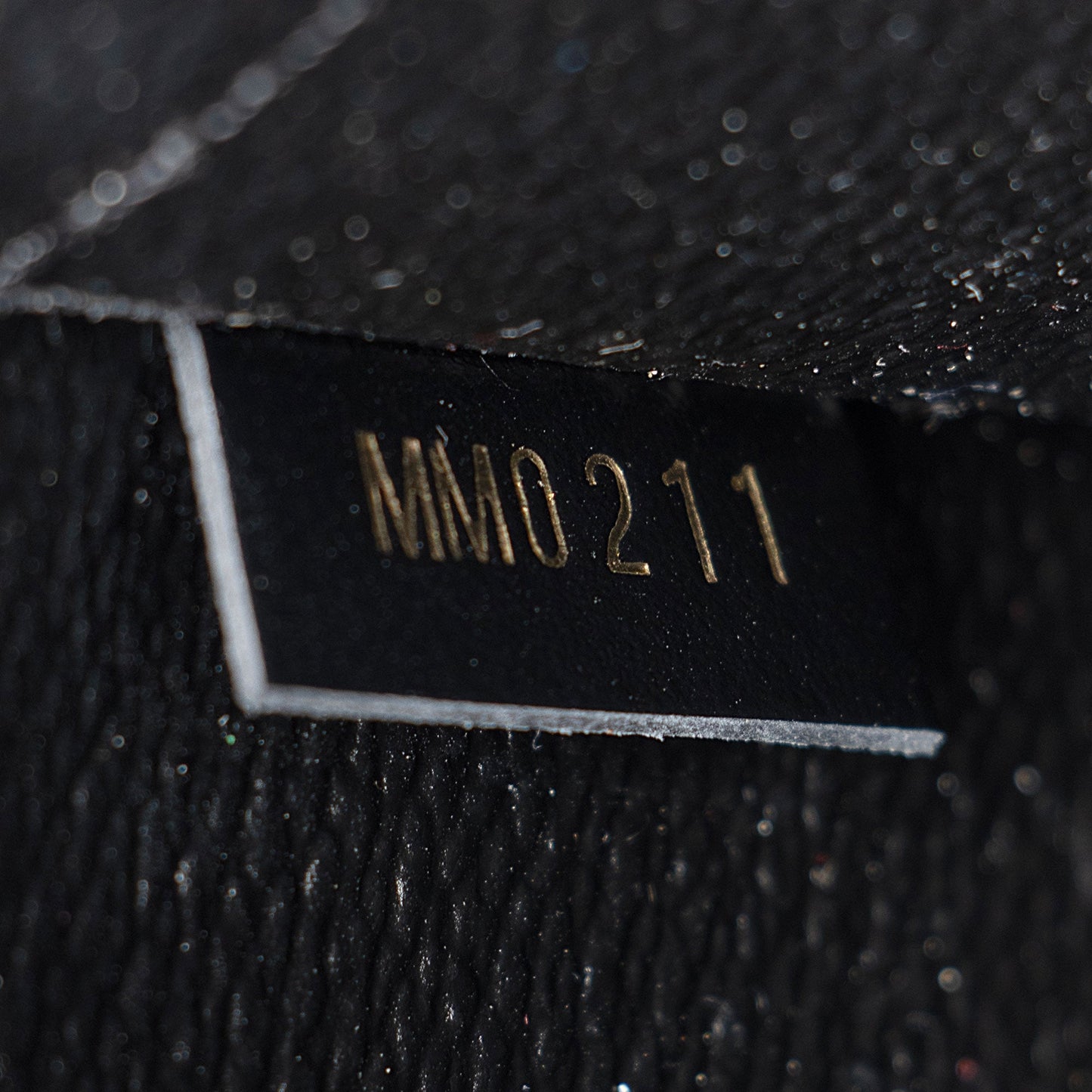 Louis Vuitton x Urs Fischer Monogram Leather Neverfull MM Pochette (SHF-8WPKoB)