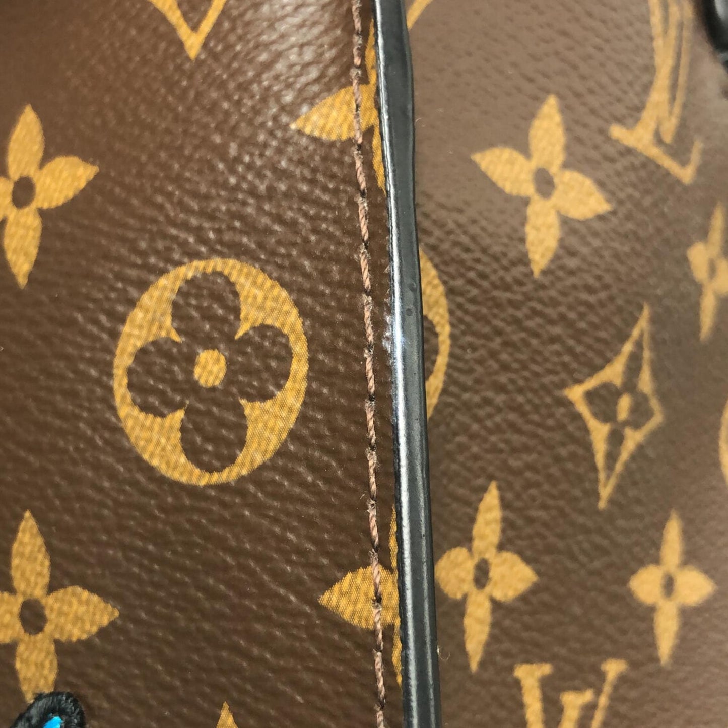 Louis Vuitton x Virgil Abloh Monogram Zoooom With Friends Sac Plat (SHG-Gnx5yd)