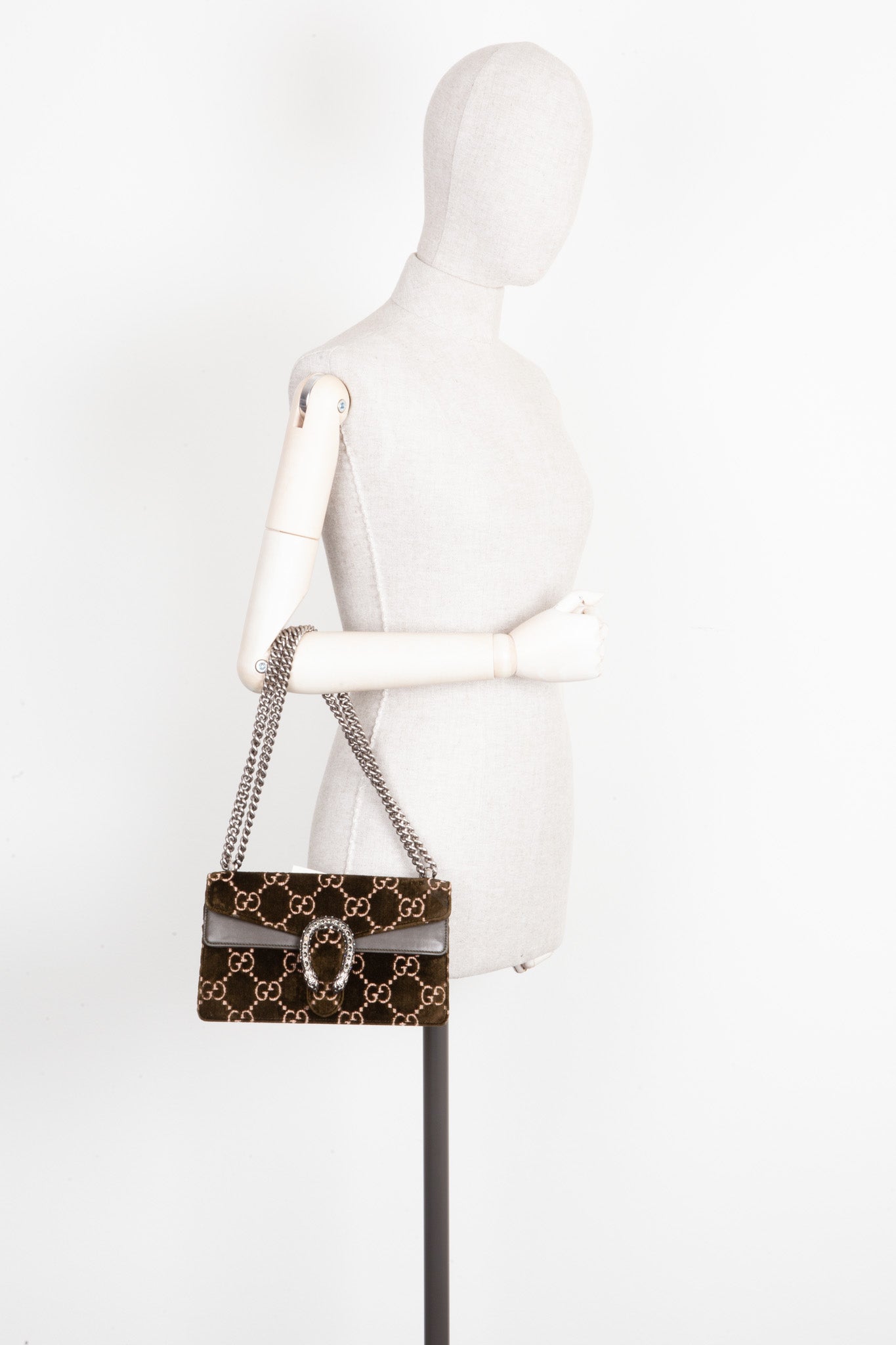 Luxury Gucci Trending 2025 Small Dionysus Bag Velvet Green