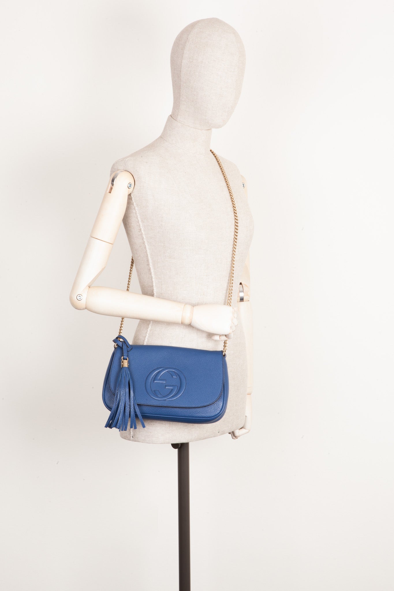 Luxury Gucci Trending 2025 Soho Chain Crossbody Bag Blue