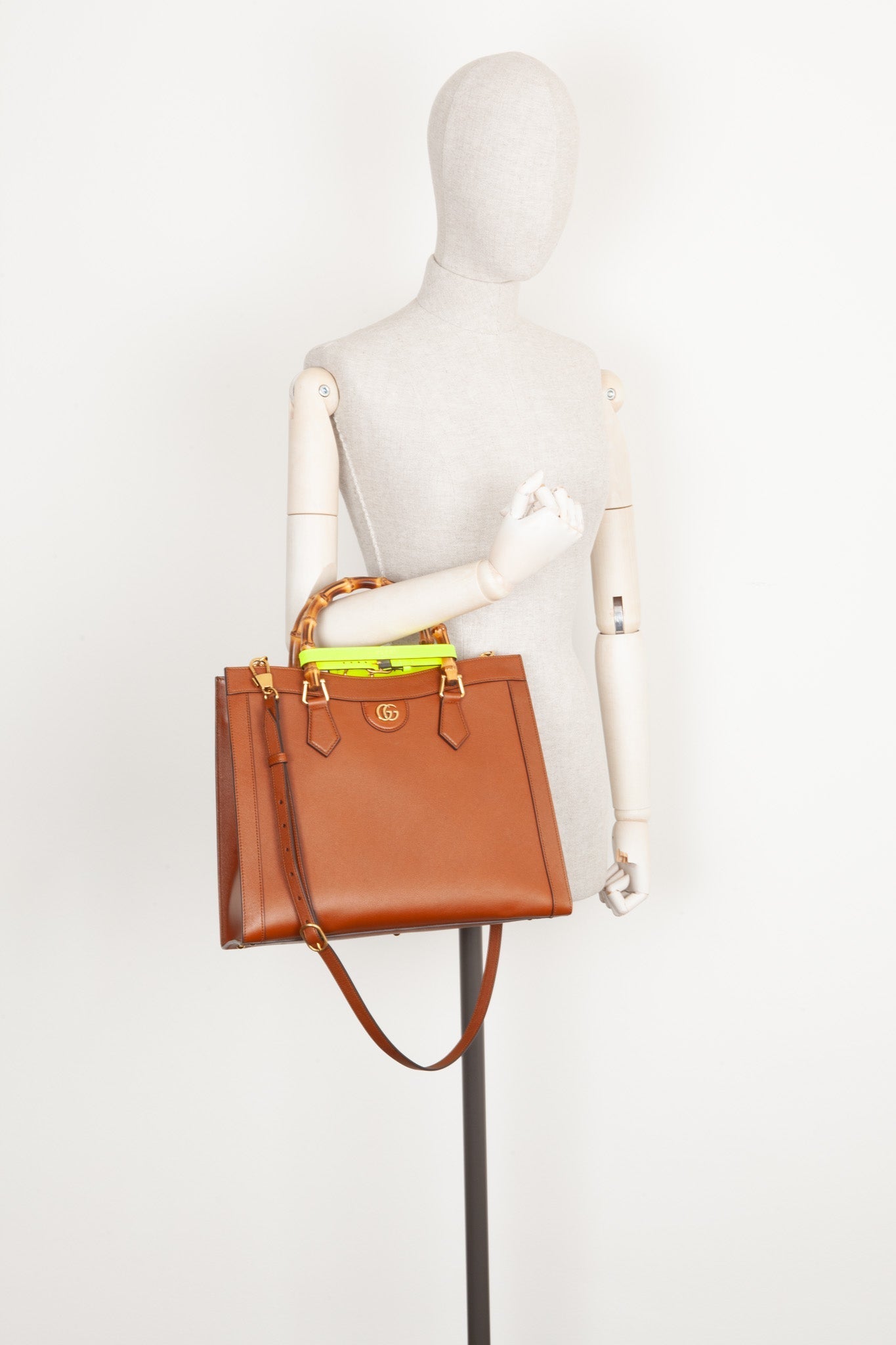 Luxury Gucci Trending 2025 Diana Bag Medium Brown