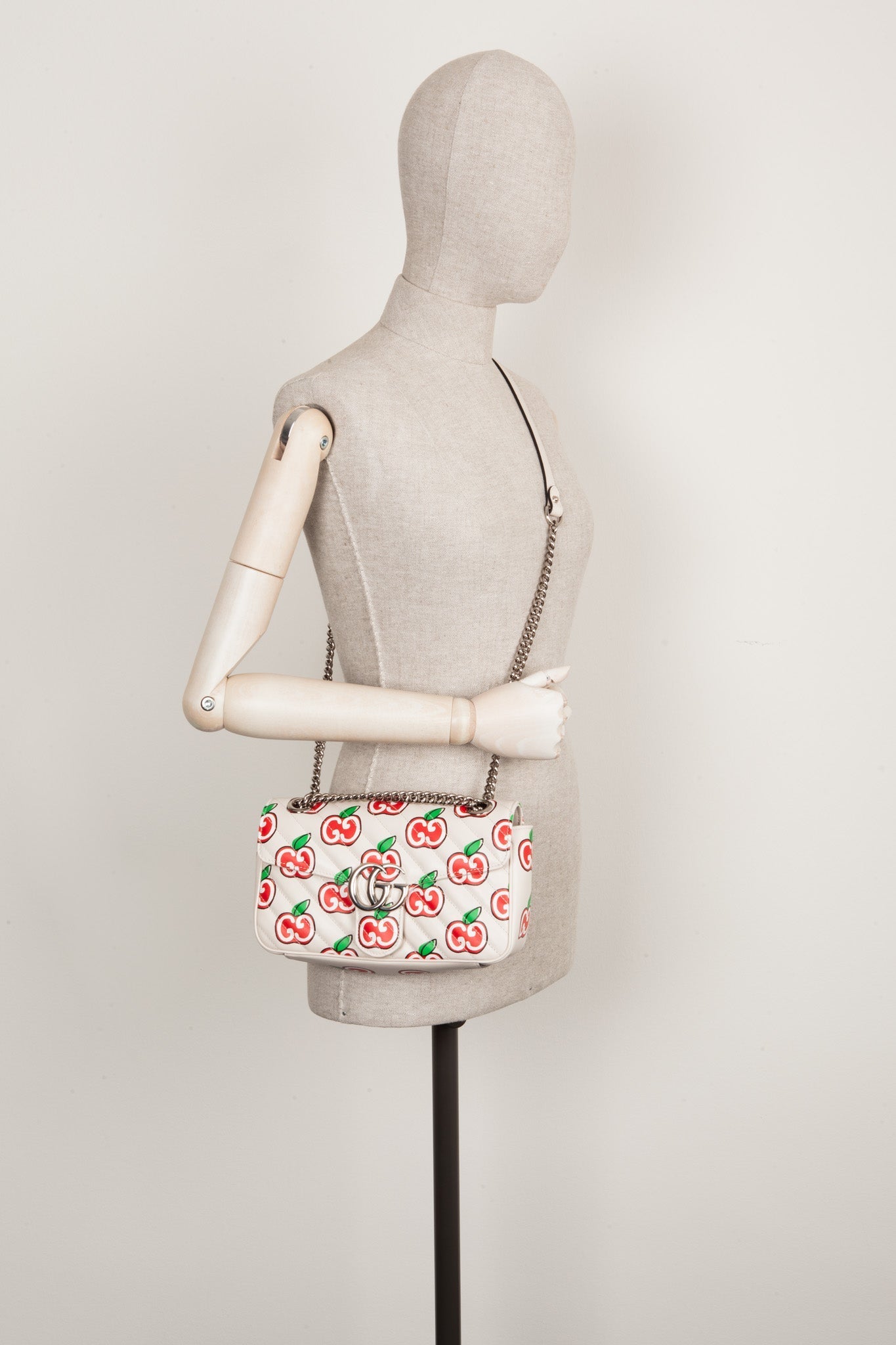 Luxury Gucci Trending 2025 Small Marmont Bag Apples