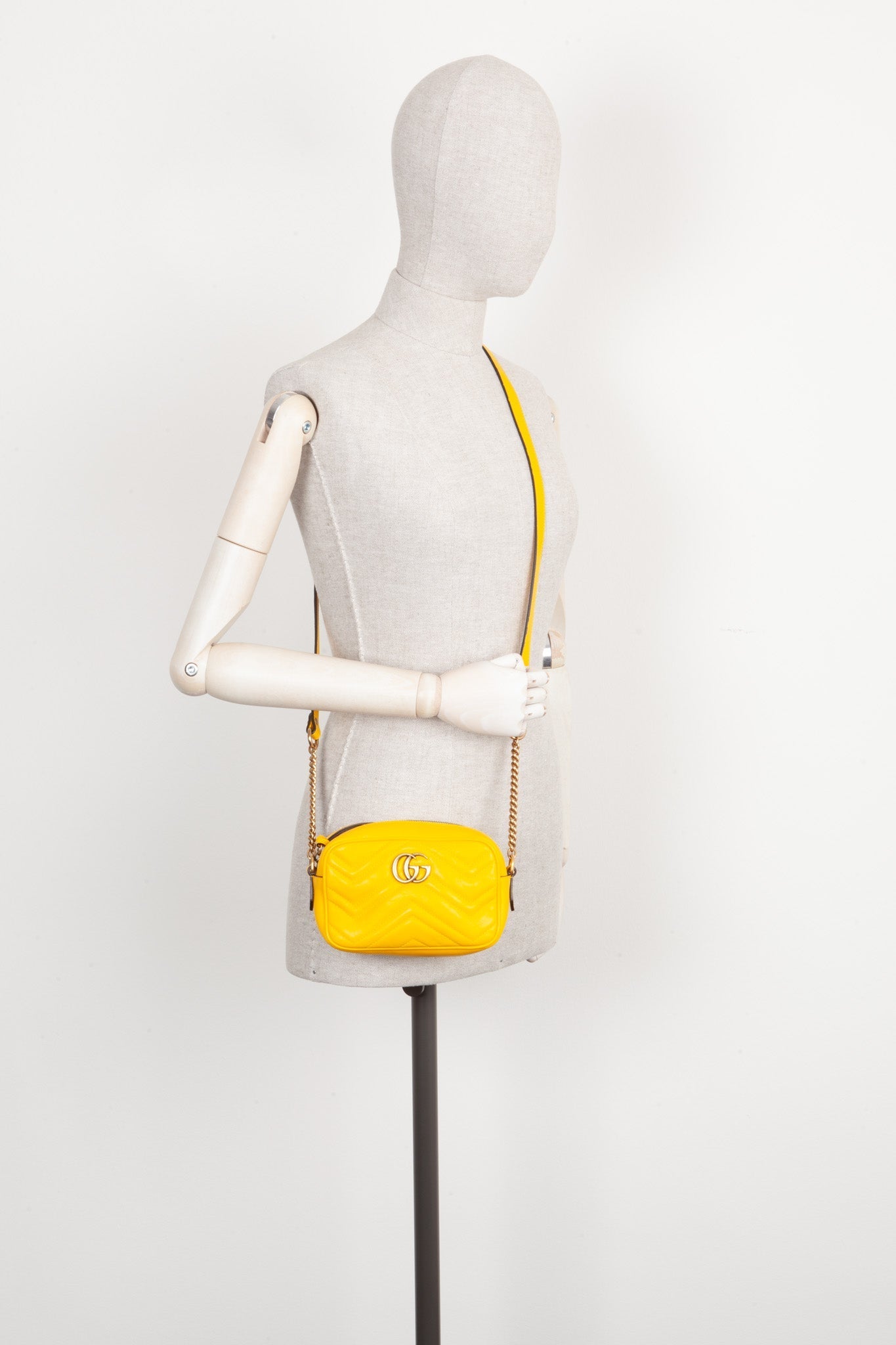 Luxury Gucci Trending 2025 Marmont Mini Camera Bag Yellow