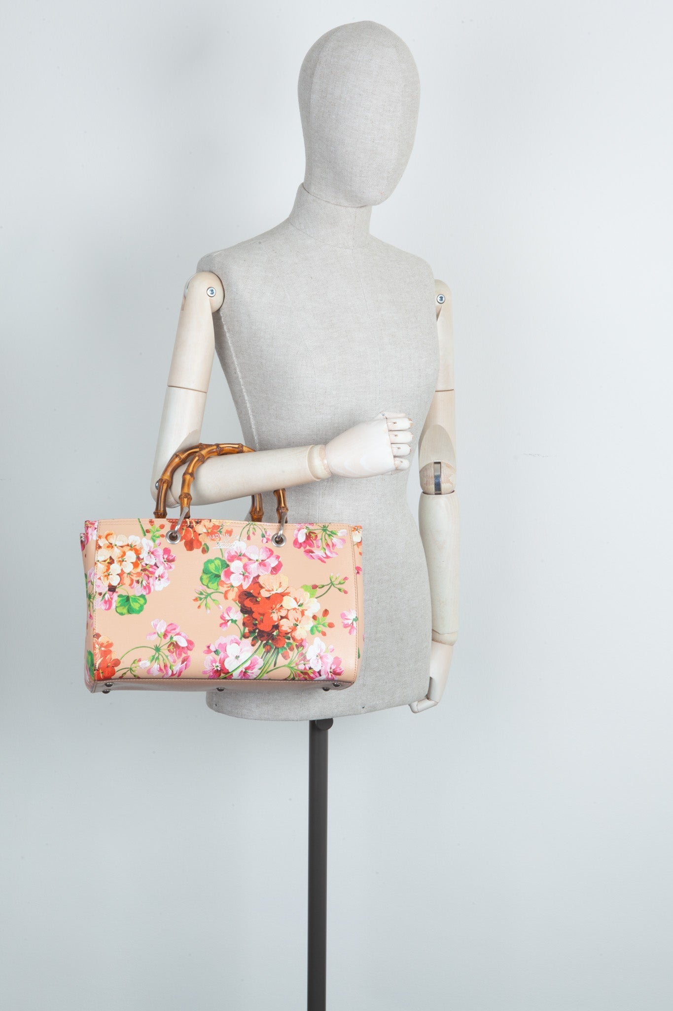 Luxury Gucci Trending 2025 Bloom Bamboo Tote Bag Pink