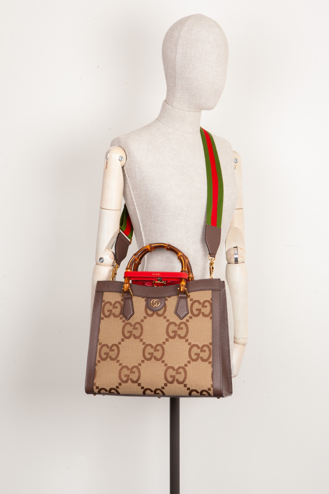 Luxury Gucci Trending 2025 Diana Bag Jumbo GG Canvas Brown