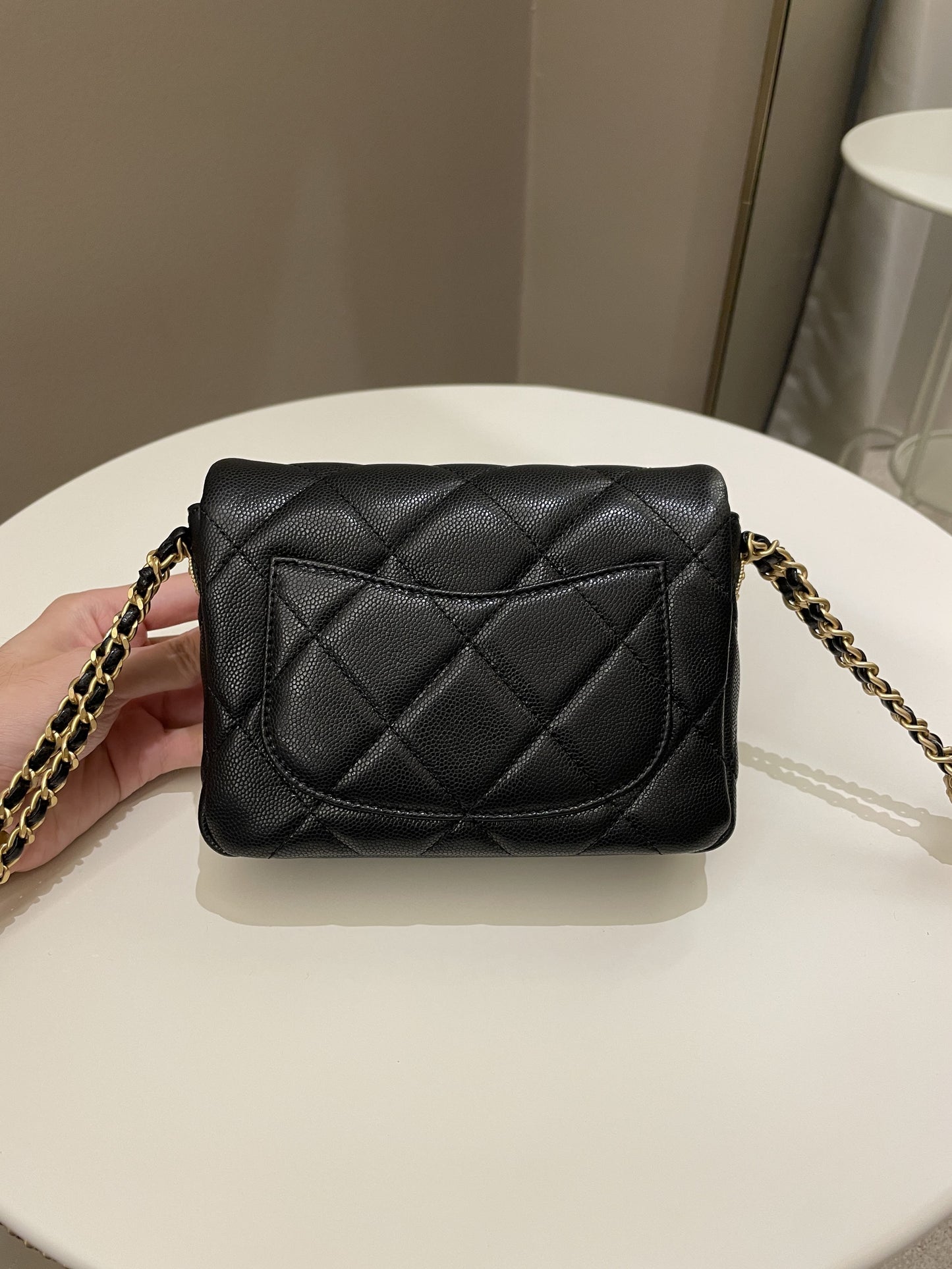 Luxury Chanel 22A Twist Your Button Mini Flap Bag Black Caviar