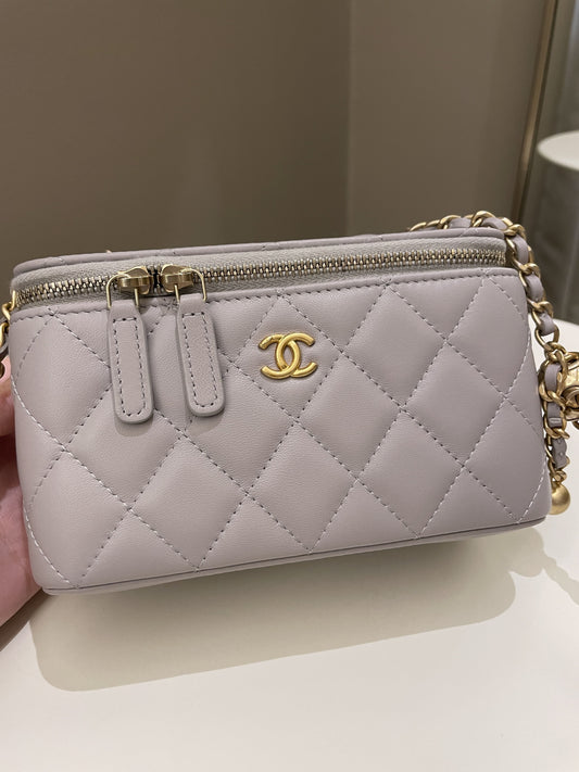 Luxury Chanel Quilted Pearl Crush Vanity Rectangular Grey Lambskin