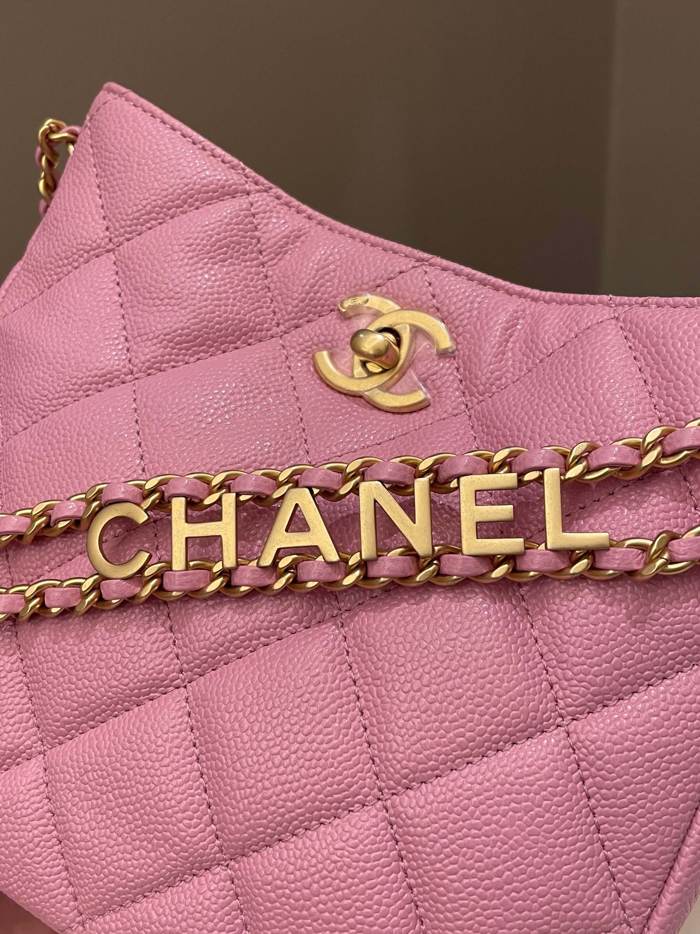 Luxury Chanel 22S Hobo Shoulder Bag Mavue Pink Caviar