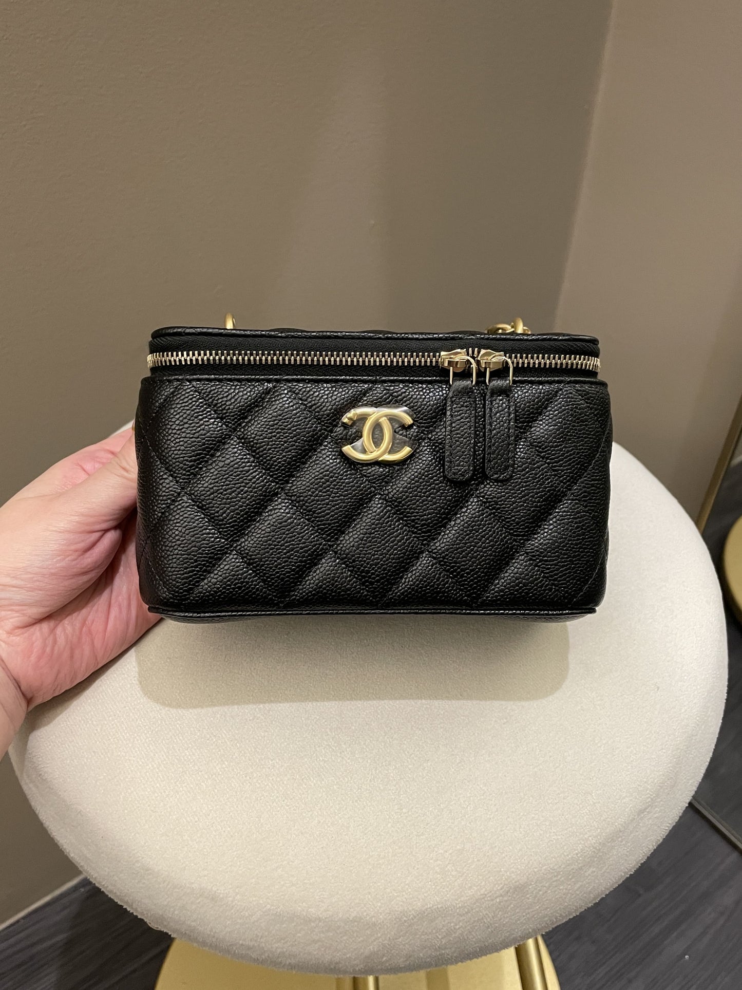 Luxury Chanel 23P Sweet Heart Vanity Rectangular Black Caviar