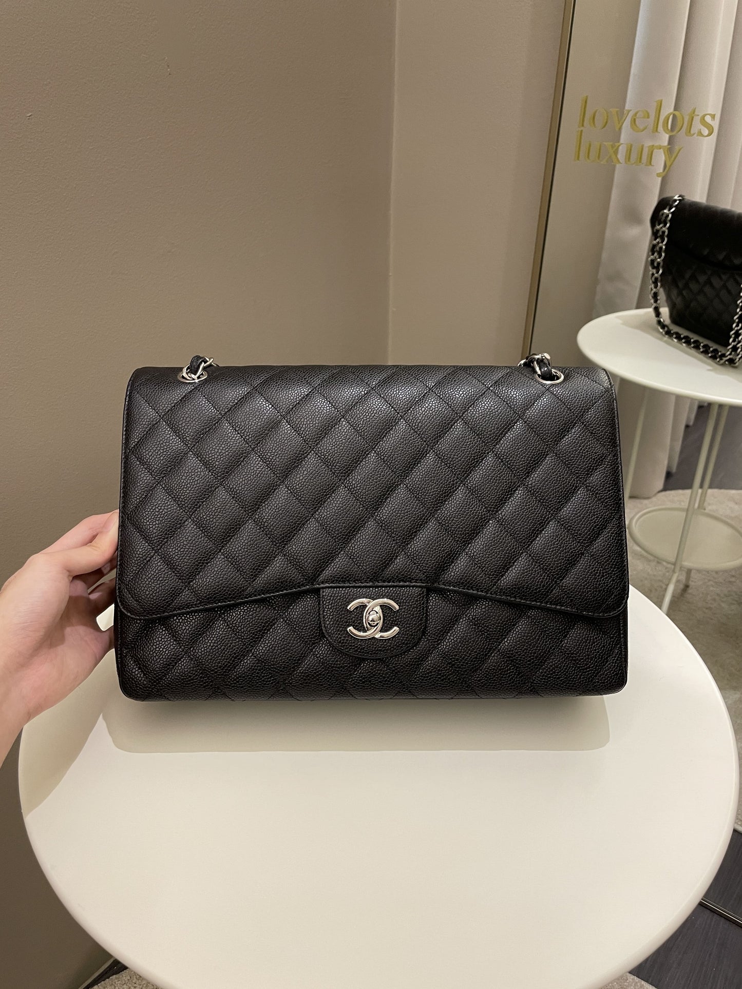 Luxury Chanel Classic Quilted Maxi Single Flap Black Caviar