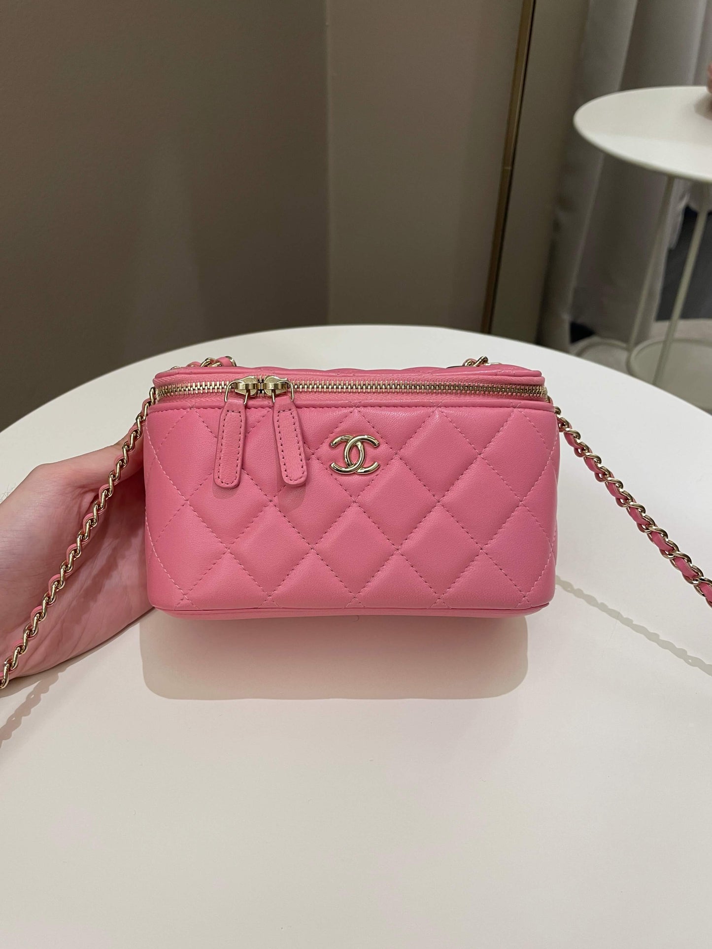 Luxury Chanel Trendy CC Vanity Case Pink Pink Lambskin