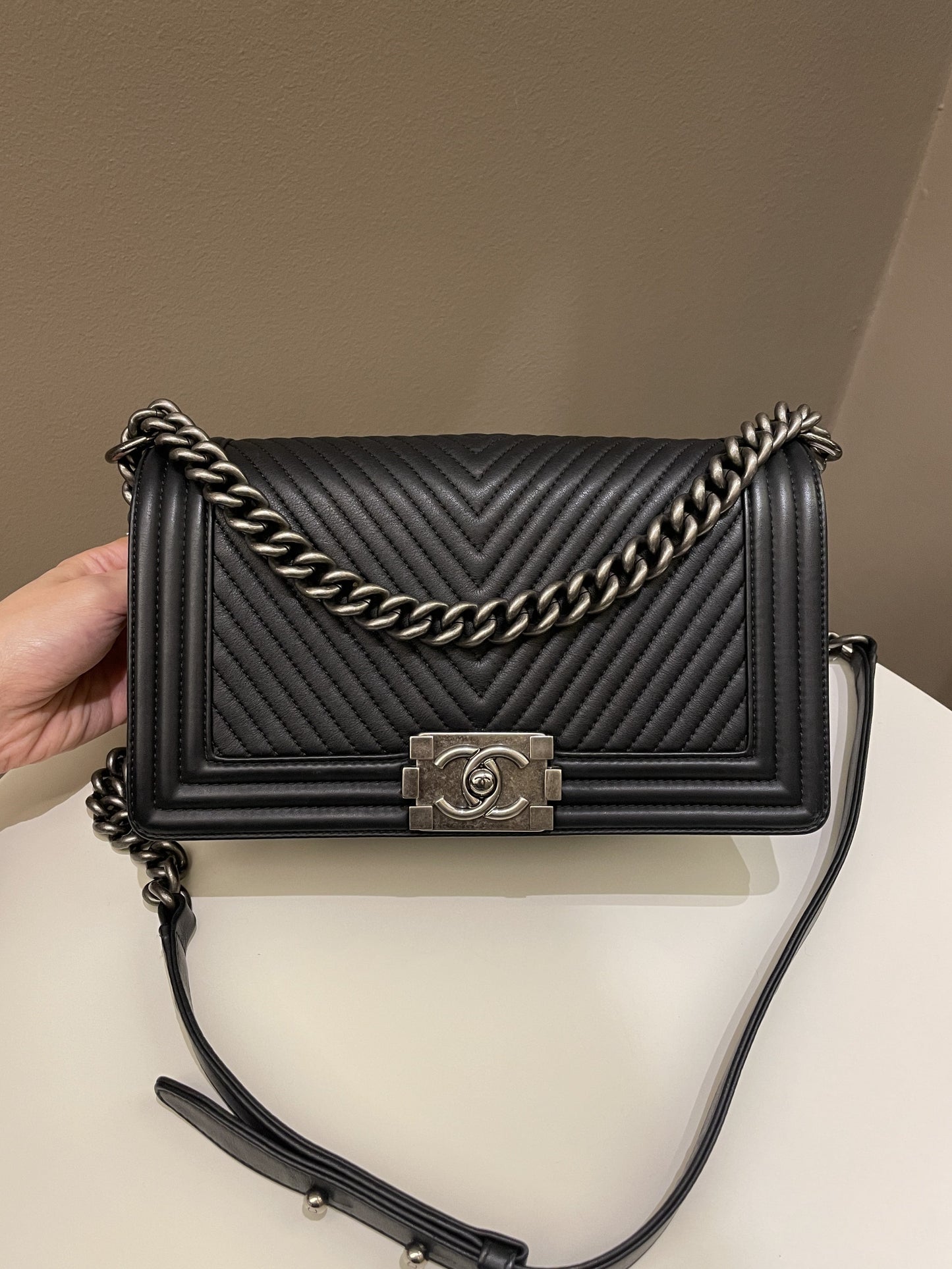Luxury Chanel Herringbone Chevron Boy Old Medium Black Calfskin