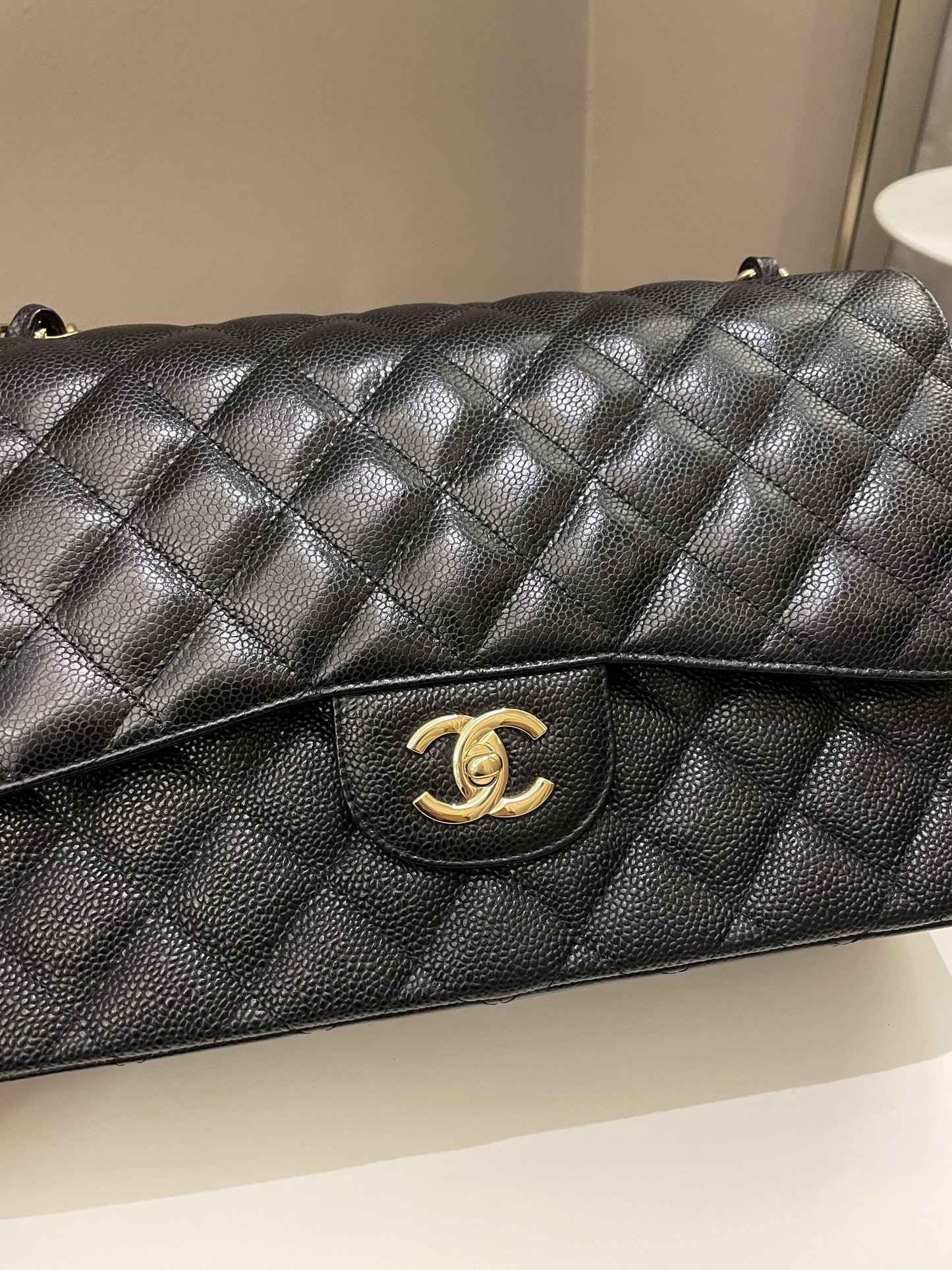 Luxury Chanel Classic Jumbo Double Flap Black Caviar