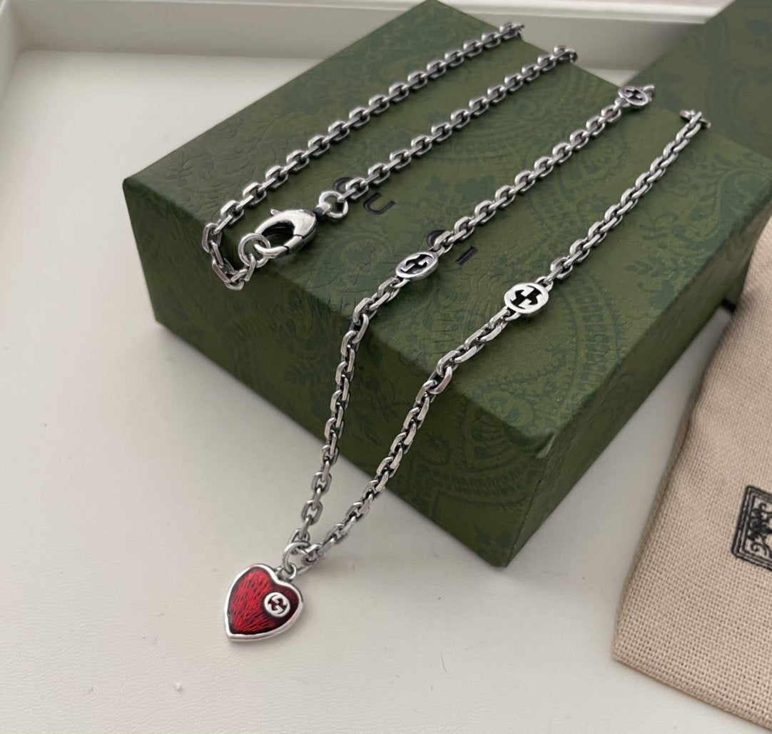 Luxury Gucci GG HEARTS STERLING SILVER RED ENAMEL PENDANT NECKLACE