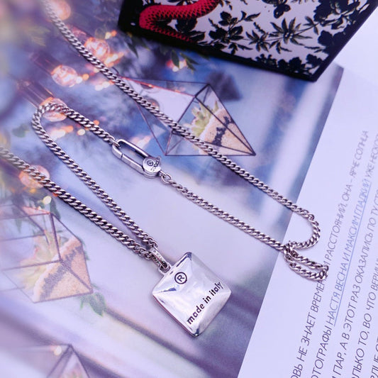 Luxury Gucci LOGO ENGRAVED SQUARE PENDANT NECKLACE