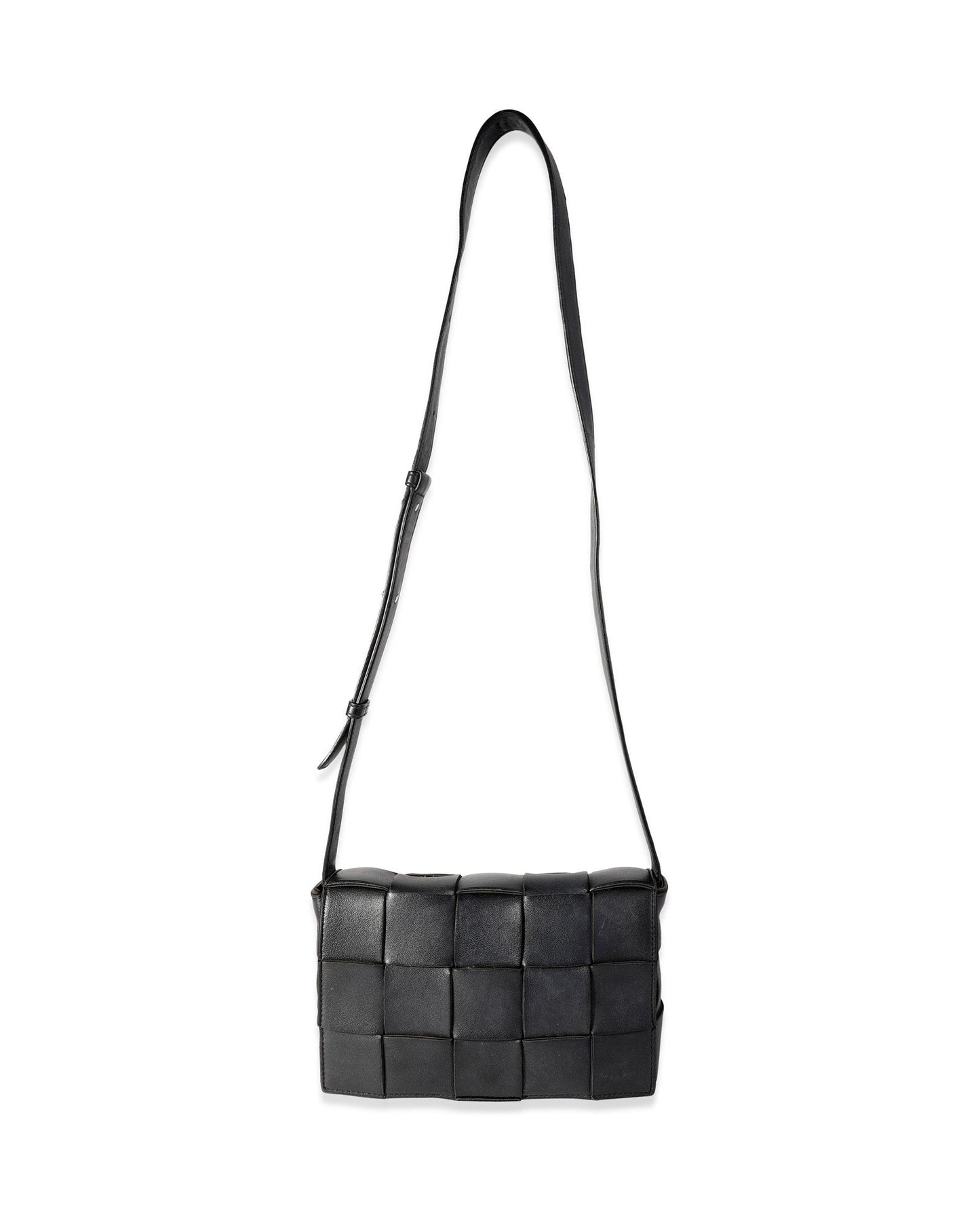 Luxury Bottega Veneta Black Intrecciato Calfskin Cassette Bag