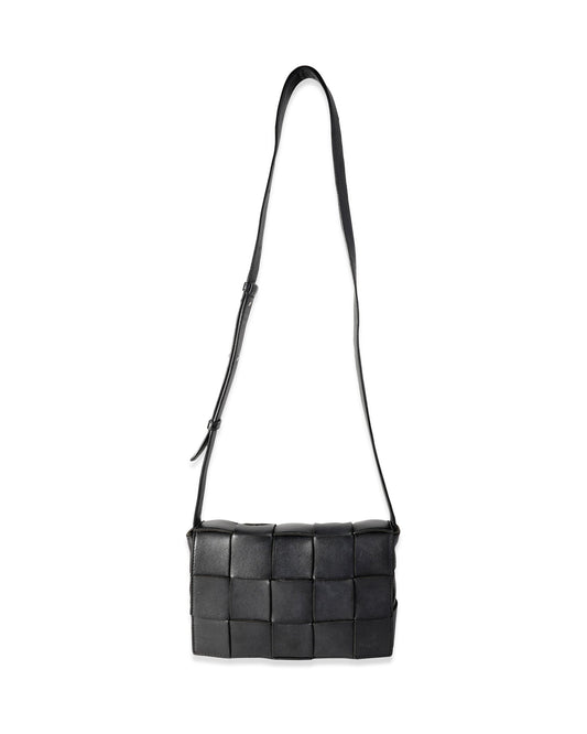 Luxury Bottega Veneta Black Intrecciato Calfskin Cassette Bag