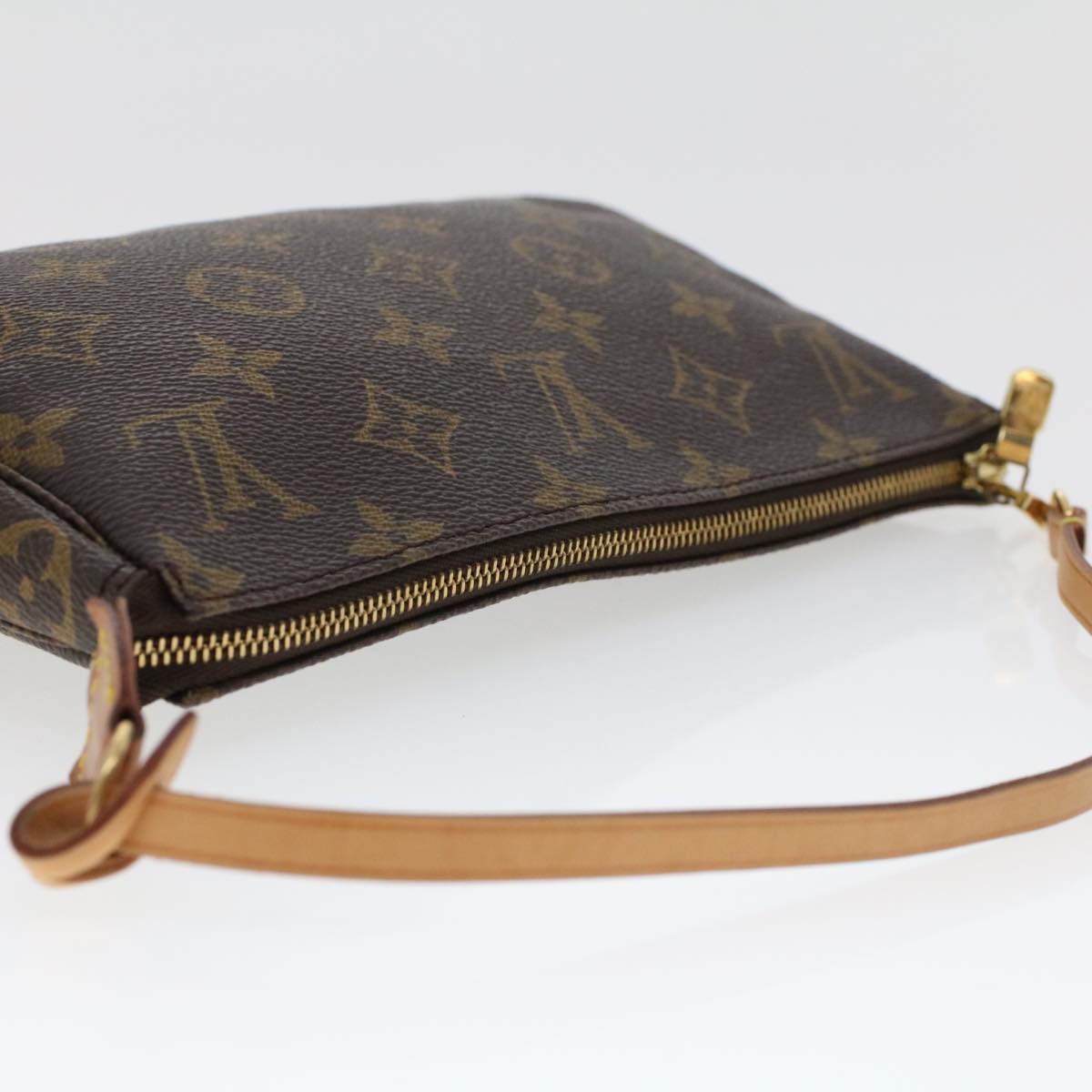Louis Vuitton Pochette Accessoire  Canvas Clutch Bag ()