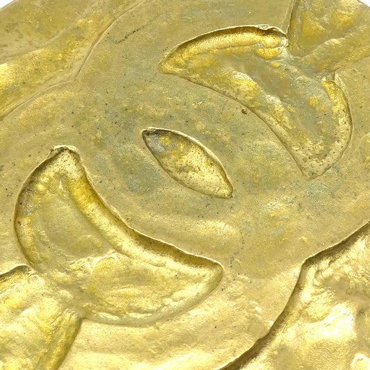 Luxury Chanel Medallion Brooch Gold 95P