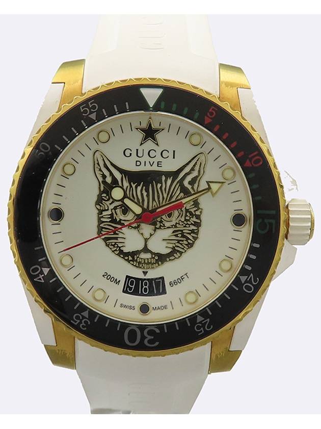 Luxury Gucci Trending 2025 Luxury Gucci Trending 2025 YA136322 Dive Gold Plated Cat Dial Rubber Band Quartz Watch