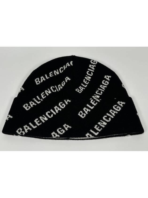Luxury Balenciaga Beanie OS