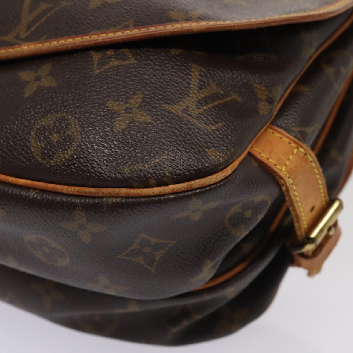 LOUIS VUITTON Monogram Saumur 30 Shoulder Bag M42256 LV ar12049