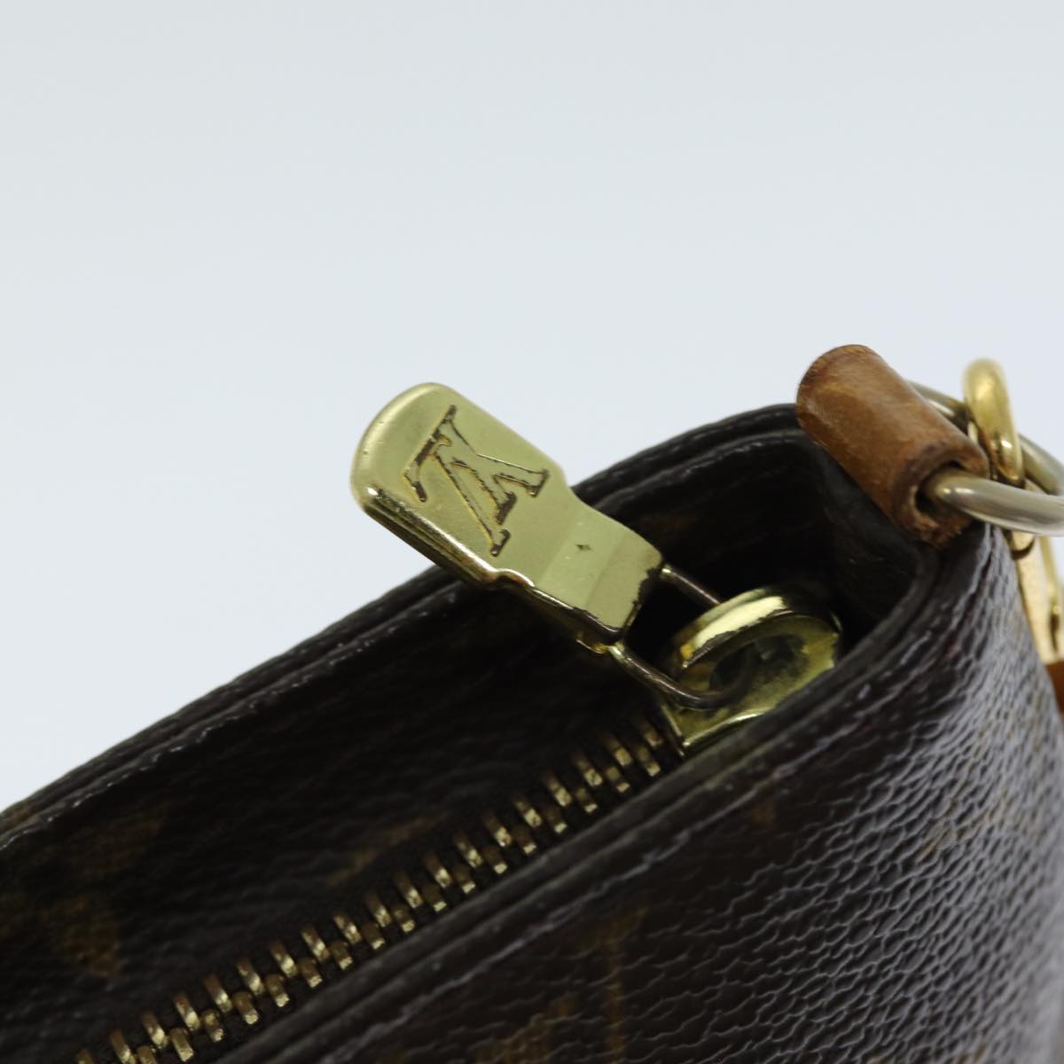 LOUIS VUITTON Monogram Partition Pouch M51901 LV ar12155