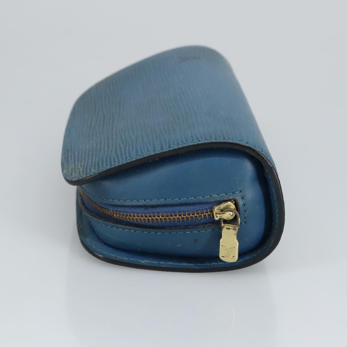 LOUIS VUITTON Epi Dauphine PM Pouch Blue M48445 LV ar12737