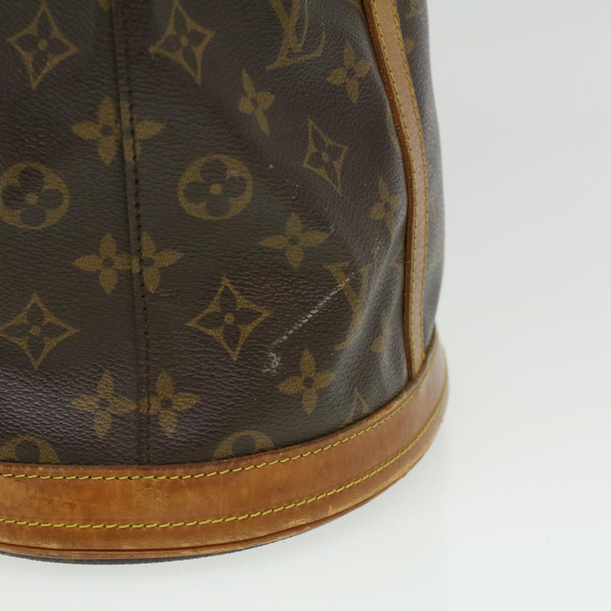 LOUIS VUITTON Monogram Bucket GM Shoulder Bag M42236 LV ar8432