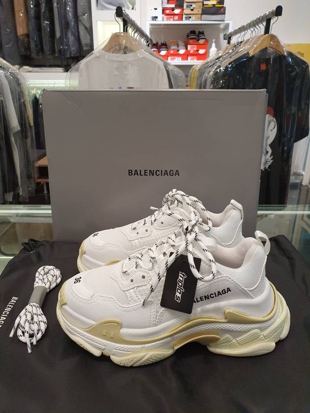 Luxury Balenciaga Triple S Low-Top Sneakers White